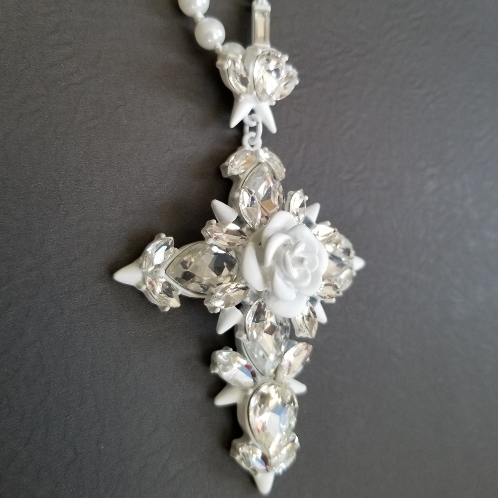 Erickson Beamon Rocks Gothic Crucifix Necklace - Picture 3 of 8